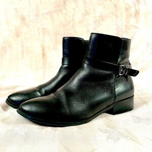 BLACK LEATHER ANKLE BOOTS by ALDO SIZE 8.5